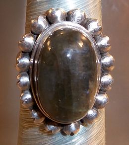 01RingLabradorith260